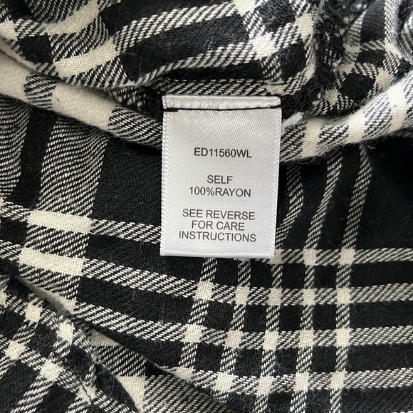 En Creme Plaid Dress - Picture 12 of 12